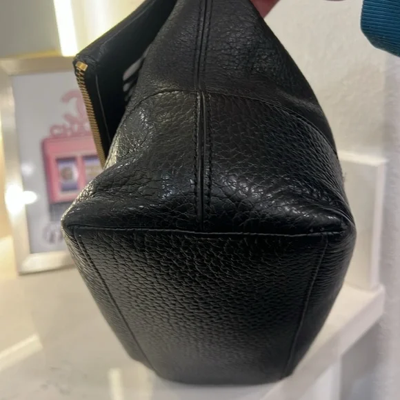 Kate spade everyday purse black leather with removable strap.